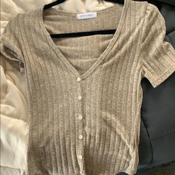 Olivia and James Button up - Picture 1 of 2